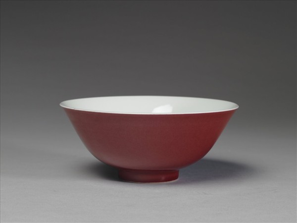 霽紅釉碗