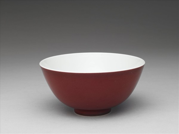 霽紅釉碗