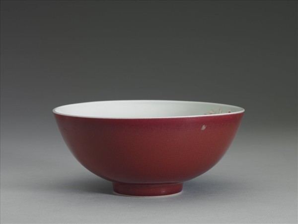 霽紅釉碗