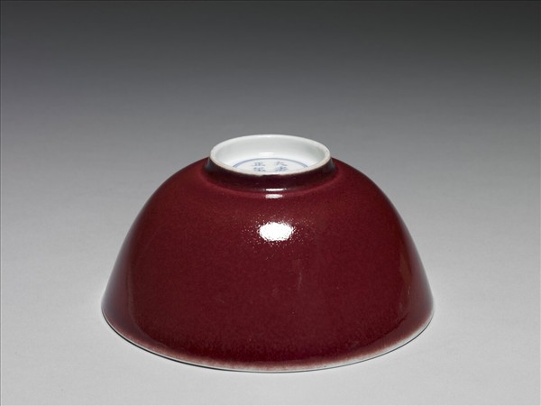 霽紅釉碗