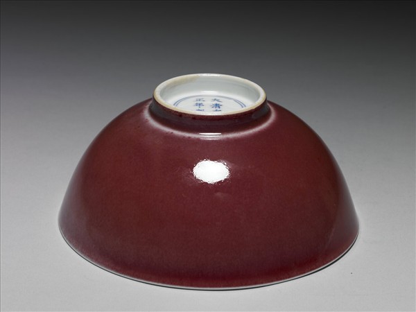 霽紅釉碗