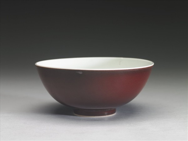 霽紅釉碗