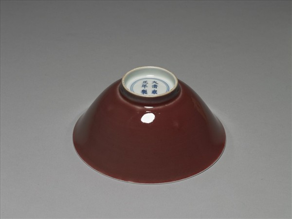 霽紅釉碗