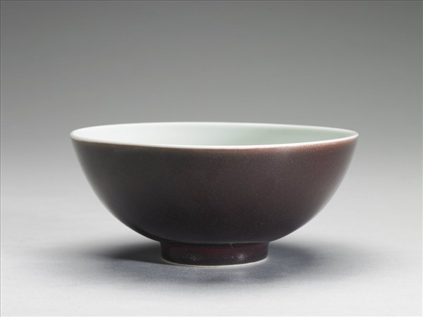 霽紅釉碗