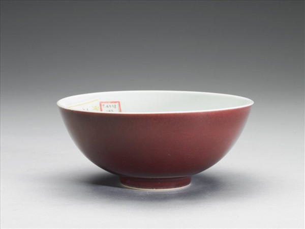 霽紅釉碗