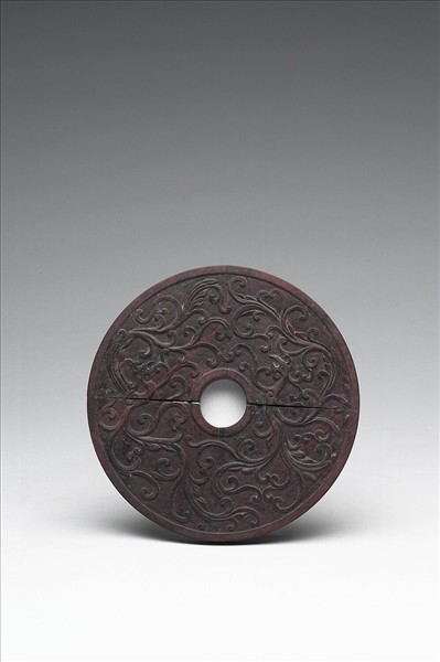 〈寧壽續鑑‧第三十八冊〉鏡匣雕刻木蓋附朱洤〈山水人物〉