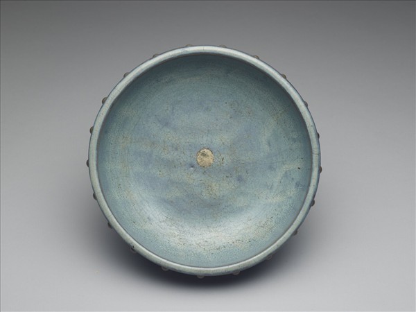 鈞窯 月白釉鼓釘洗