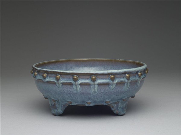 鈞窯 月白釉鼓釘洗