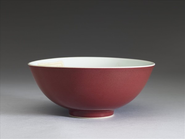 霽紅釉碗