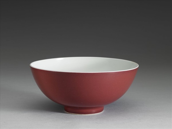 霽紅釉碗