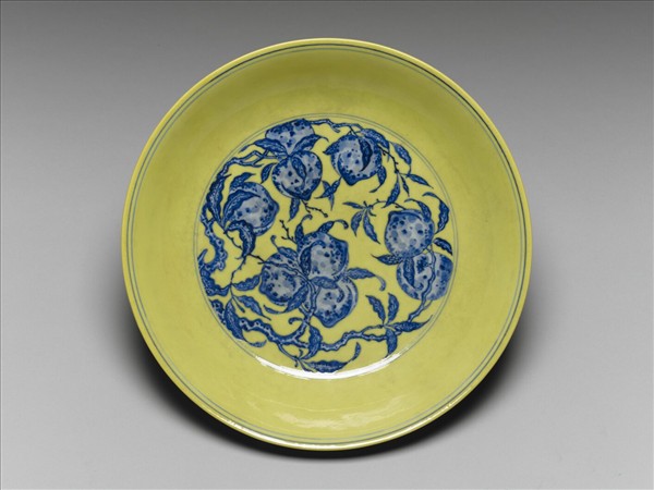 青花黃地花果紋盤
