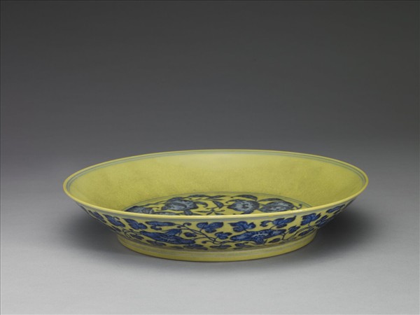 青花黃地花果紋盤