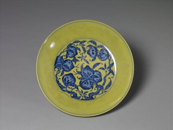 青花黃地花果紋盤