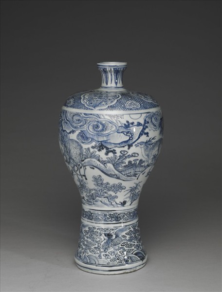 青花雙鹿海馬紋梅瓶