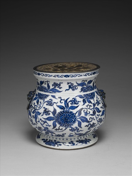 青花鋪首銜環花囊