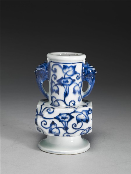 青花牽牛花紋折方瓶