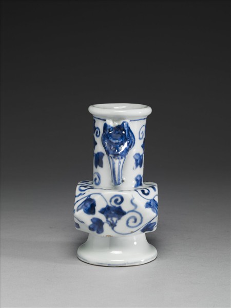 青花牽牛花紋折方瓶