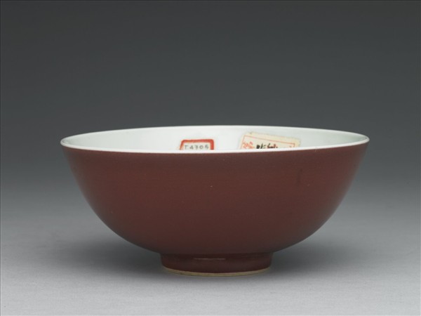 霽紅釉碗