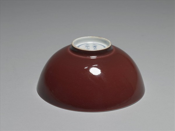 霽紅釉碗