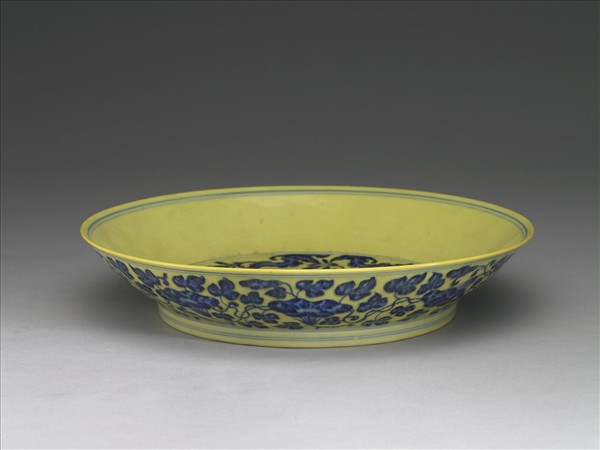 青花黃地花果紋盤