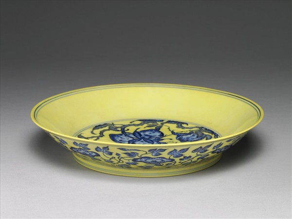 青花黃地花果紋盤