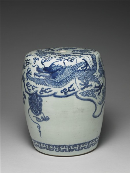 青花雙龍戲珠紋坐墩