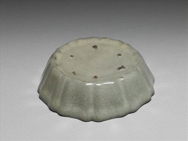 官窯 青瓷稜花式洗