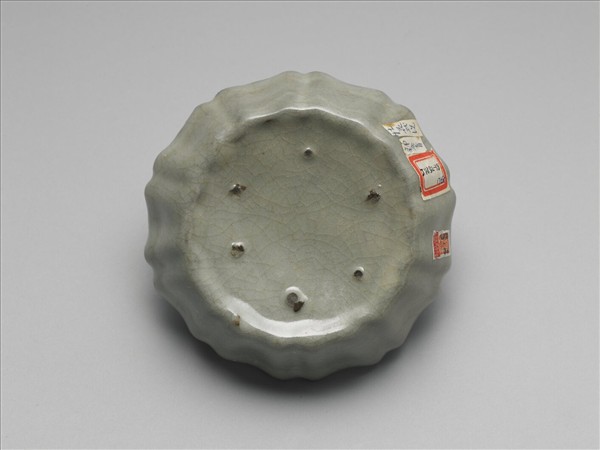 官窯 青瓷稜花式洗