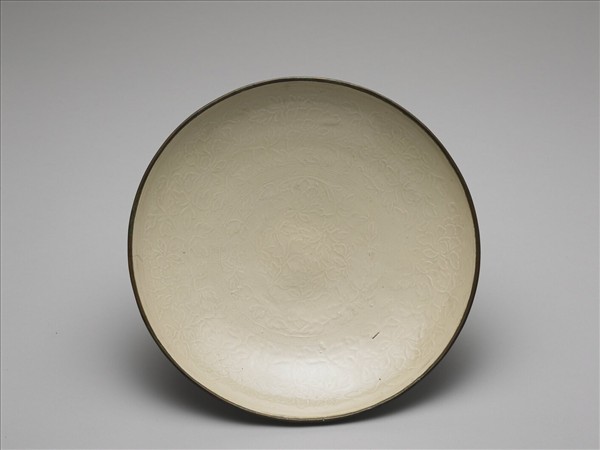 定窯 白瓷印花花卉紋盤