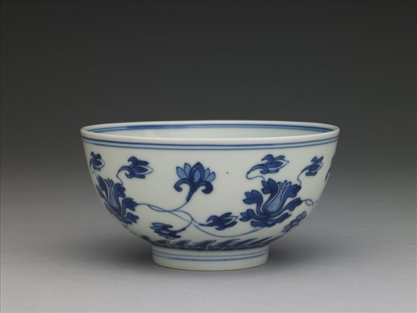 青花番蓮紋碗