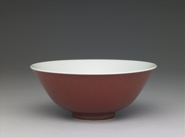 紅釉碗