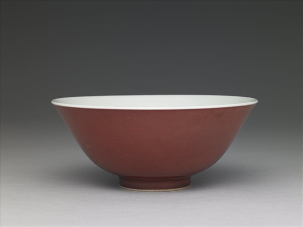 紅釉碗