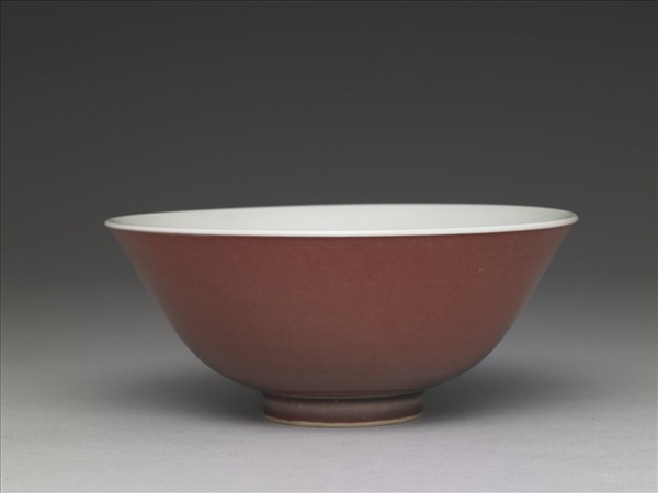 紅釉碗
