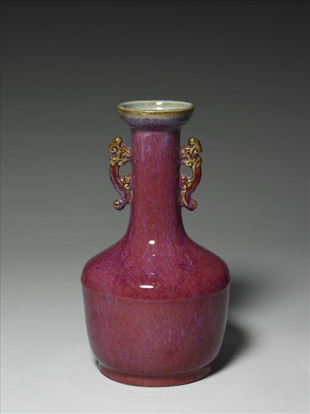 霽紅釉獸耳瓶