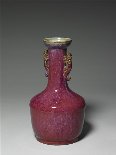 霽紅釉獸耳瓶
