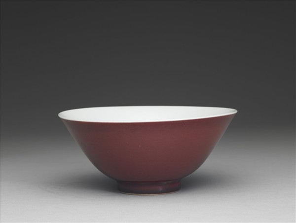 紅釉碗