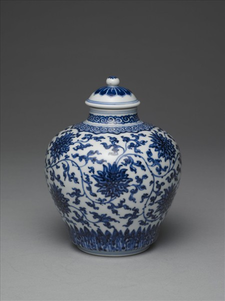 青花番蓮紋蓋罐