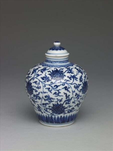青花番蓮紋蓋罐