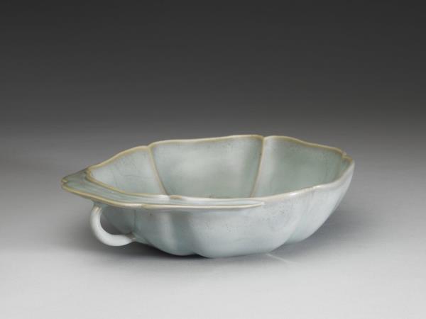 鈞窯 天青釉葵花式單把杯