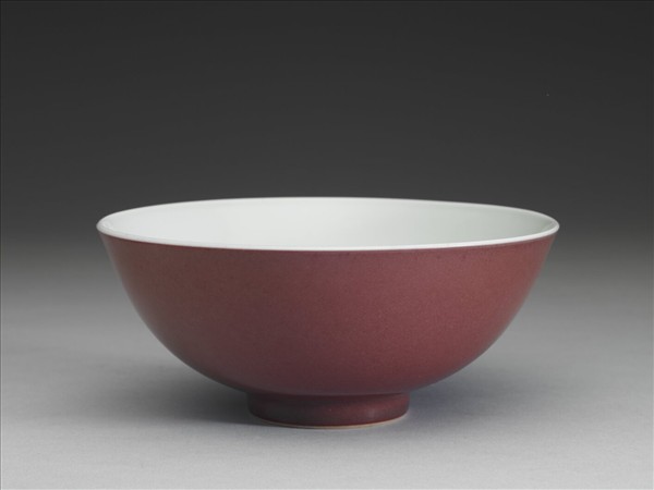 紅釉碗