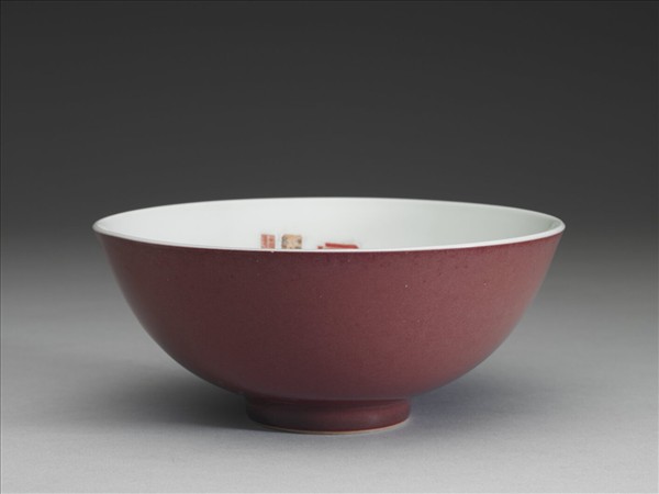 紅釉碗