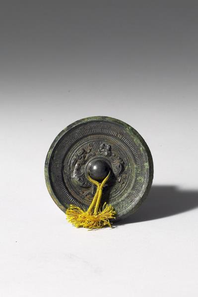 「宜官」龍紋鏡