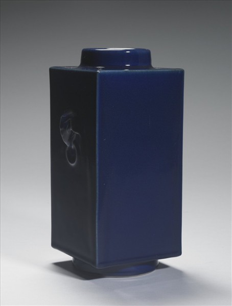 霽青釉獸耳琮式瓶