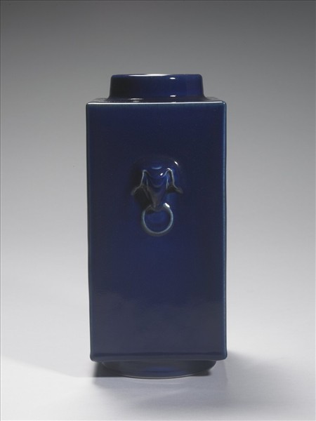 霽青釉獸耳琮式瓶