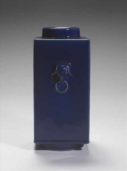 霽青釉獸耳琮式瓶