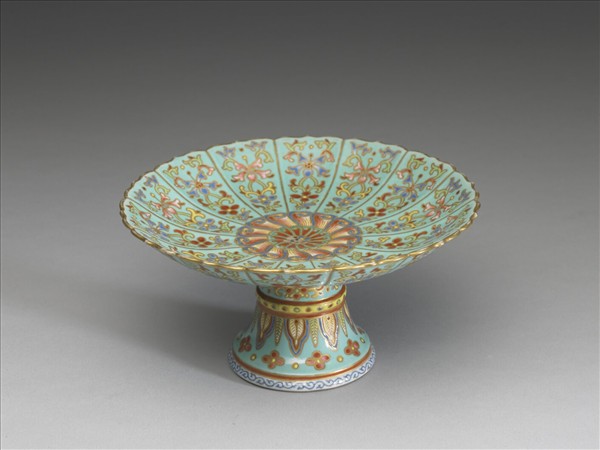 洋彩番蓮紋高足盤