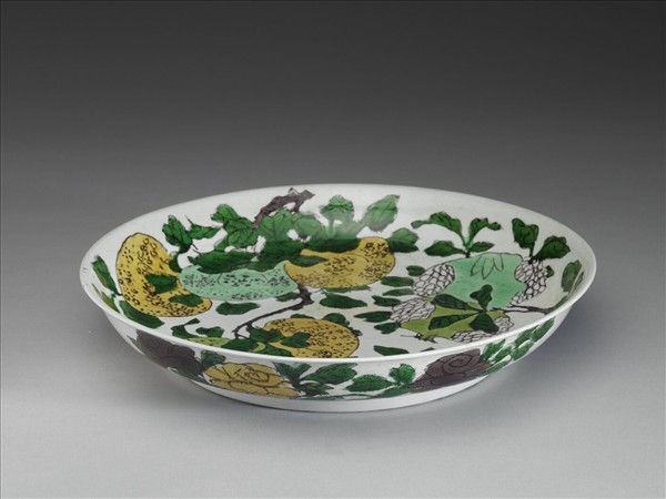 素三彩花果紋盤
