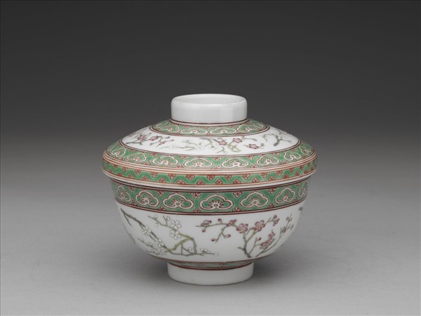 粉彩梅花紋蓋碗