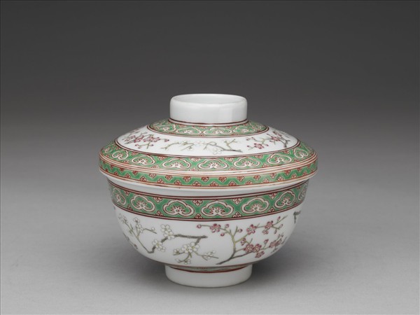 粉彩梅花紋蓋碗