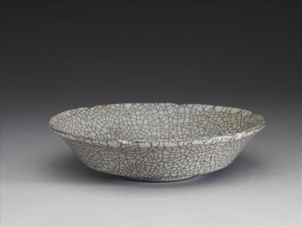 哥窯 青瓷葵口盤